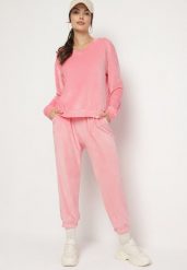 Jasnoróżowy Welurowy Komplet Dresowy Bluza z Trójkątnym Dekoltem i Spodnie z Kieszeniami Onchia. Czerwone bluzy damskie Born2be, l, bez wzorów, z dresówki, eleganckie, bez ramiączek, bez kaptura. Za 99.99 zł.