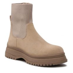 Botki Jenny Fairy. Brązowe botki damskie Jenny Fairy, bez wzorów, bez obcasa, na płaskiej podeszwie, bez zapięcia. Za 179.99 zł.