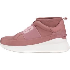 UGG Neutra Tenisówki Różowy. Czerwone trampki i tenisówki damskie UGG, bez wzorów, z materiału, bez zapięcia. Za 671.95 zł.