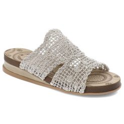 Beżowe Klapki Artiker Relax Eleganckie Obuwie Damskie. Brązowe klapki damskie Artiker, na lato, z aplikacjami, z koronki, eleganckie, bez obcasa, na koturnie, bez zapięcia. Za 109.00 zł.