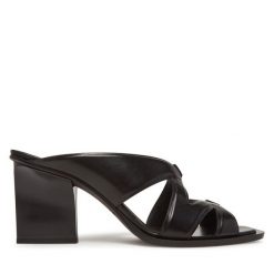 Klapki Max Mara. Czarne klapki damskie Max Mara, bez wzorów, bez obcasa, bez zapięcia. Za 1,849.00 zł.