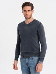Washowany sweter męski z dekoltem w serek - granatowy V2 OM-SWOS-0108 - XXL. Niebieskie swetry męskie Ombre Clothing, l, bez wzorów, z bawełny, bez kołnierzyka, bez ramiączek. W wyprzedaży za 59.99 zł.