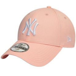 Czapka z daszkiem New Era MLB New York Yankees. Białe czapki damskie New Era, bez wzorów, sportowe. Za 89.99 zł.