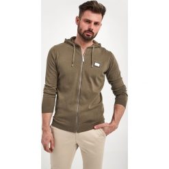 Sweter męski KARL LAGERFELD. Swetry męskie KARL LAGERFELD, m, bez wzorów, bez kołnierzyka, bez ramiączek. W wyprzedaży za 454.30 zł.