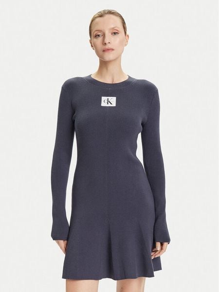 Calvin Klein Jeans Sukienka codzienna LV047D307G Granatowy Slim Fit. Niebieskie sukienki damskie Calvin Klein Jeans, na co dzień, xxs, bez wzorów, z bawełny, bez kołnierzyka, bez ramiączek, proste. Za 339.99 zł.