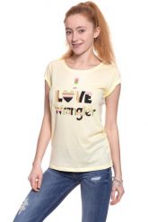 WRANGLER T SHIRT DAMSKI I LOVE TEE ETHEREAL YELLOW W700LF6UF 112130874. Żółte t-shirty damskie Wrangler, xs, bez wzorów, bez kołnierzyka, bez ramiączek. W wyprzedaży za 39.99 zł.