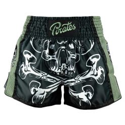 Szorty do boksu tajskiego Pride or Die Pirate V2. Czarne szorty damskie PRIDE OR DIE, bez wzorów, sportowe. W wyprzedaży za 184.50 zł.