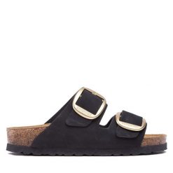 Klapki Birkenstock. Czarne klapki damskie Birkenstock, bez wzorów, bez obcasa, bez zapięcia. Za 629.99 zł.