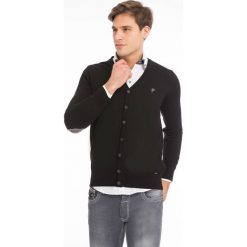 Kardigan w kolorze czarnym. Czarne swetry męskie Denim Culture, l, bez wzorów, z bawełny, bez kołnierzyka, bez ramiączek. W wyprzedaży za 129.95 zł.