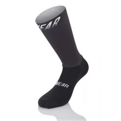 Skarpetki Mb Wear Aero Fast H20. Czarne skarpety męskie MB WEAR, bez wzorów, z lycry. Za 173.40 zł.