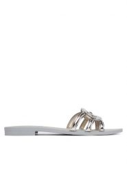 Guess Klapki FLJHO2 ELE03 Srebrny. Szare klapki damskie Guess, z aplikacjami, z syntetyku, bez obcasa, bez zapięcia. Za 162.99 zł.