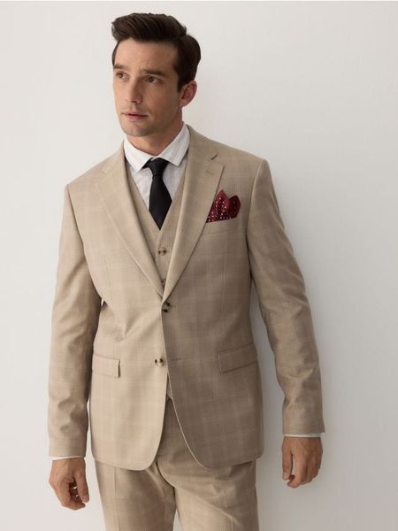 Krawat z poszetką - czarny. Czarne krawaty i muchy Reserved, bez wzorów. Za 69.99 zł.