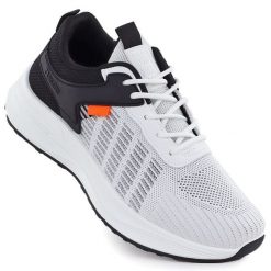 Półbuty sportowe męskie sneakersy białe Big Star RR174245. Białe buty sportowe męskie BIG STAR, bez wzorów, z tkaniny, bez zapięcia, trekkingowe. Za 199.99 zł.