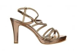 Sandały Bayla-187 557-717 Rose 187038, Różowe złoto, Skóra ekologiczna - 40. Żółte sandały damskie Bayla, bez wzorów, z lakierowanej skóry, bez obcasa, na platformie, bez zapięcia. W wyprzedaży za 170.10 zł.