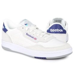 Buty męskie trampki Reebok COURT PEAK. Białe trampki męskie Reebok, bez wzorów, bez zapięcia. W wyprzedaży za 259.00 zł.