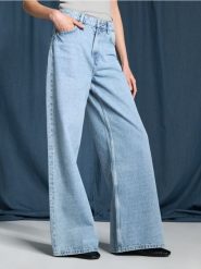 Jeansy wide leg - niebieski. Niebieskie jeansy damskie Sinsay, bez wzorów, z bawełny, z podwyższonym stanem. Za 55.99 zł.