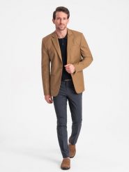 Klasyczna marynarka męska z kieszenią na poszetkę - karmelowa V2 OM-BLZB-0115 - XXL. Garnitury męskie Ombre Clothing, l, bez wzorów, z poliesteru, klasyczne. Za 309.99 zł.