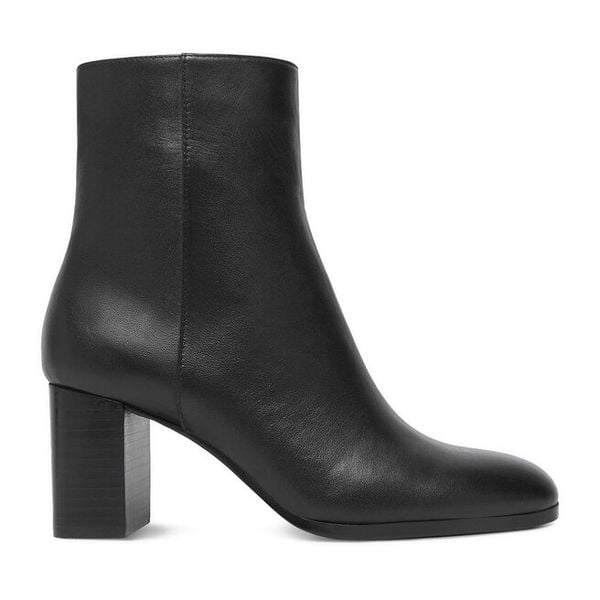 Botki GINO ROSSI. Czarne botki damskie Gino Rossi, bez wzorów, bez obcasa, na słupku, bez zapięcia. Za 329.99 zł.