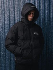 MANTO kurtka DEFEND czarna. Czarne kurtki męskie Manto, na zimę, xl, bez wzorów, z materiału, z kapturem. Za 429.99 zł.