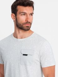 Bawełniany męski t-shirt z literowym printem i kieszonką – biało-szary V3 OM-TSFP-0188 - XXL. Szare t-shirty męskie Ombre Clothing, l, bez wzorów, z bawełny, bez kołnierzyka, bez ramiączek. W wyprzedaży za 29.99 zł.