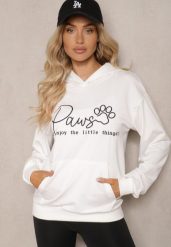 Biała Bluza z Bawełną Kapturem i Napisem Gelabrina. Białe bluzy damskie Renee, l, bez wzorów, z bawełny, klasyczne, bez ramiączek, z kapturem. Za 69.99 zł.