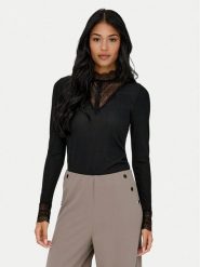 ONLY Bluzka Tilde 15344695 Czarny Regular Fit. Czarne bluzki damskie ONLY, s, bez wzorów, z syntetyku, bez kołnierzyka, bez ramiączek. Za 139.99 zł.