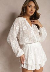 Białe Spódnico-Spodenki Ozdobione Falbankami i Haftem Boho Zelriva. Białe szorty damskie Renee, bez wzorów, boho. Za 89.99 zł.