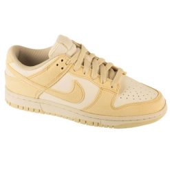 Buty sportowe Sneakersy damskie, Wmns Dunk Low. Brązowe obuwie sportowe damskie Nike, bez wzorów, bez zapięcia, trekkingowe. Za 479.99 zł.