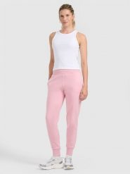 4F Spodnie dresowe joggery damskie - różowe XL. Czerwone spodnie dresowe damskie 4F, bez wzorów, z bawełny, sportowe. W wyprzedaży za 79.99 zł.