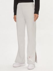 Calvin Klein Jeans Spodnie dresowe Diffused Monologo J20J223422 Szary Regular Fit. Szare spodnie dresowe damskie Calvin Klein Jeans, bez wzorów, z bawełny. Za 329.99 zł.