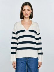 Sweter damski polo w pasy kremowo-czarne Alina 100. Białe swetry nierozpinane damskie BIG STAR, l, bez wzorów, ze skóry, casualowe, bez kołnierzyka, bez ramiączek. Za 199.99 zł.