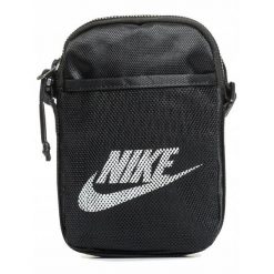 Torba saszetka listonoszka NIKE na ramię. Czarne saszetki i nerki męskie Nike, na ramię. Za 126.99 zł.