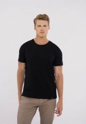 Bawełniana koszulka T-BASIC. Czarne t-shirty męskie Volcano, l, bez wzorów, z bawełny, bez kołnierzyka, bez ramiączek. Za 59.99 zł.