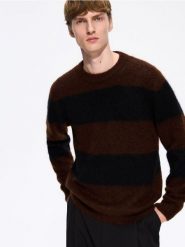 Sweter z dodatkiem moheru i wełny - wielobarwny. Swetry męskie Reserved, l, bez wzorów, z dzianiny, bez kołnierzyka, bez ramiączek. Za 359.99 zł.