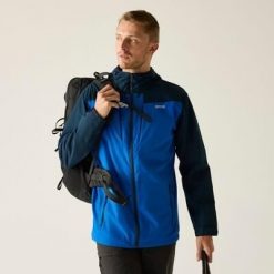 Męska wodoodporna kurtka turystyczna Calderdale z kapturem. Niebieskie kurtki męskie Regatta, m, bez wzorów, z materiału, z kapturem. W wyprzedaży za 249.99 zł.