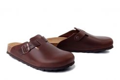 DR. BRINKMANN 600178-02 braun, klapki damskie. Brązowe klapki damskie Dr. Brinkmann, bez wzorów, ze skóry, bez obcasa, bez zapięcia. Za 309.90 zł.