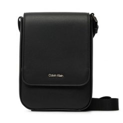 Saszetka Calvin Klein. Czarne saszetki i nerki męskie Calvin Klein, małe. Za 249.99 zł.