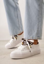 Białe Trampki Pod Kostkę na Grubej Podeszwie z Podwójnym Sznurowaniem Callixera. Białe trampki i tenisówki damskie Born2be, bez wzorów, z jeansu, bez zapięcia. Za 109.99 zł.