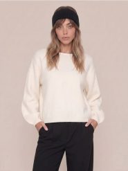 Sweter chunky z szerokimi rękawami - kremowy. Białe swetry nierozpinane damskie Sinsay, l, bez wzorów, bez kołnierzyka, bez ramiączek. Za 59.99 zł.