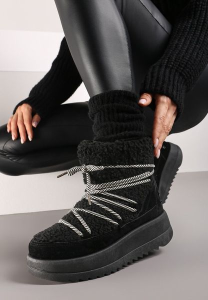 Czarne Wsuwane Śniegowce na Grubej Podeszwie Zdobione Futerkiem i Imitacją Sznurówek Avadira. Czarne śniegowce damskie Born2be, z jeansu, bez zapięcia. Za 64.99 zł.