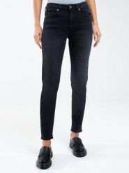 Jeansy damskie ciemnoszare Maila 896. Szare jeansy damskie BIG STAR, bez wzorów, z denimu, klasyczne, z standardowym stanem. W wyprzedaży za 279.99 zł.
