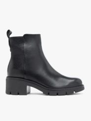 Czarne masywne botki. Czarne botki damskie Ryłko, bez wzorów, ze skóry, z okrągłym noskiem, za kostkę, bez obcasa, na obcasie, bez zapięcia. Za 499.99 zł.