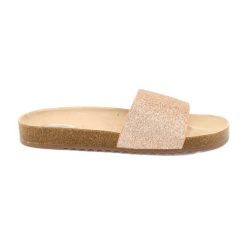 Profilowane Klapki Damskie Filippo DK1373/20 GO złoty brokat. Żółte klapki damskie bez wzorów, z materiału, casualowe, bez obcasa, bez zapięcia. W wyprzedaży za 56.10 zł.
