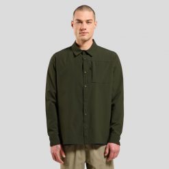 Koszula męska Odlo ESSENTIAL Shirt l/s. Szare koszule męskie ODLO, na lato, l, bez wzorów, z materiału, klasyczne, bez kołnierzyka, bez ramiączek. Za 429.99 zł.