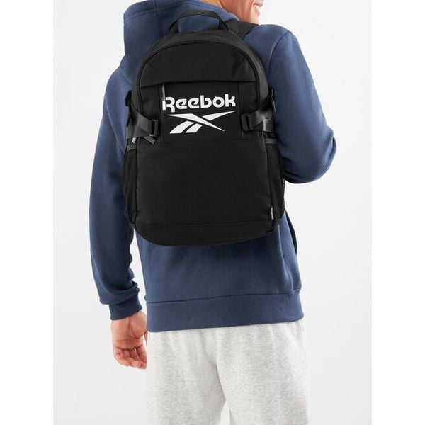 Plecak Reebok. Czarne plecaki męskie Reebok, bez wzorów, sportowe. Za 129.99 zł.