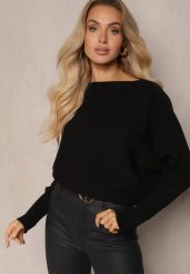 Czarny Sweter o Klasycznym Kroju i Dekoltem w Łódkę Valorvia. Czarne swetry nierozpinane damskie Renee, s, bez wzorów, z jeansu, biznesowe, bez kołnierzyka, bez ramiączek. Za 49.99 zł.