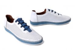 MANITU 850095-05 blau, półbuty damskie. Białe półbuty damskie Manitu, na lato, bez wzorów, ze skóry, bez obcasa, bez zapięcia. Za 271.92 zł.