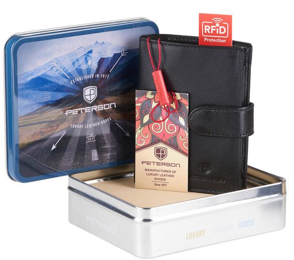 Portfel skórzany Peterson PTN 1542ZK czarny. Czarne portfele męskie Peterson, bez wzorów, ze skóry. Za 109.99 zł.
