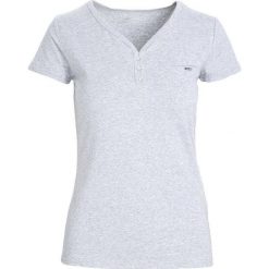 Szara Bluzka Transmit. Szare bluzki damskie Born2be, l, bez wzorów, bez kołnierzyka, bez ramiączek. Za 24.99 zł.