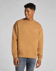 LEE CORE LOOSE CREW TOBACCO BROWN L85IPTSZ 112144611. Brązowe bluzy męskie Lee, l, bez wzorów, bez ramiączek, bez kaptura. Za 219.99 zł.